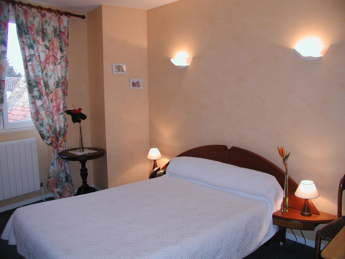 Hotel Auberge De La Nauze Sagelat Rom bilde