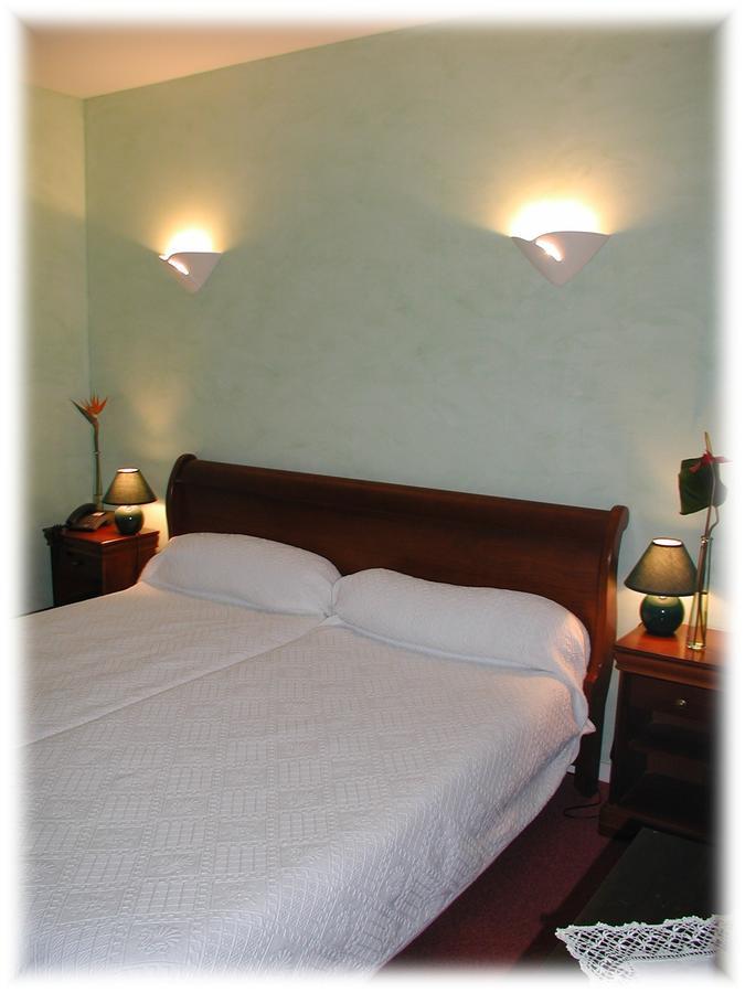 Hotel Auberge De La Nauze Sagelat Rom bilde