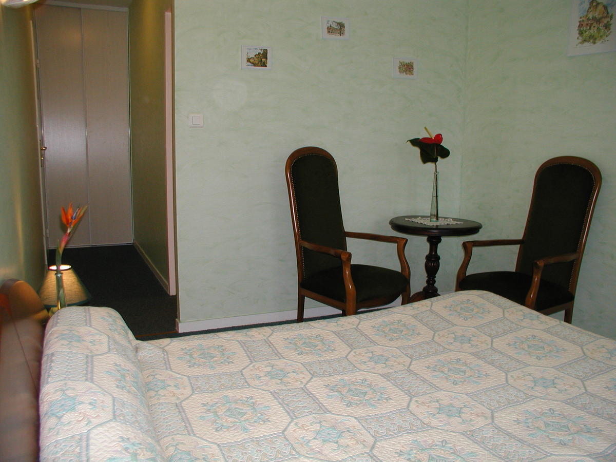 Hotel Auberge De La Nauze Sagelat Rom bilde